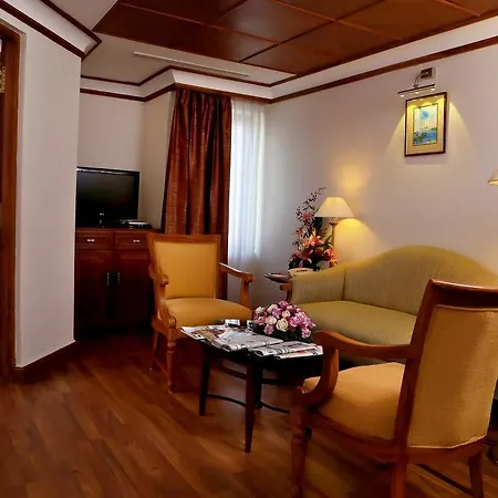 Gokulam Park Hotel Kochi Exterior photo