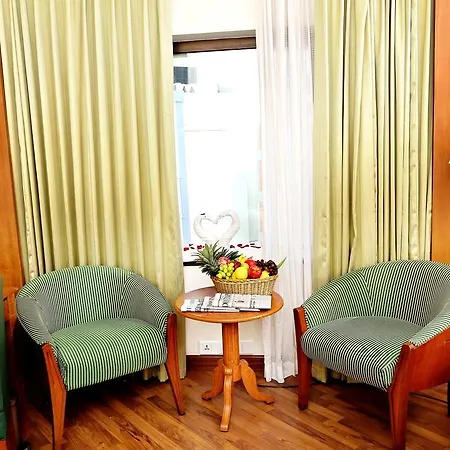 Gokulam Park Hotel Kochi Room photo
