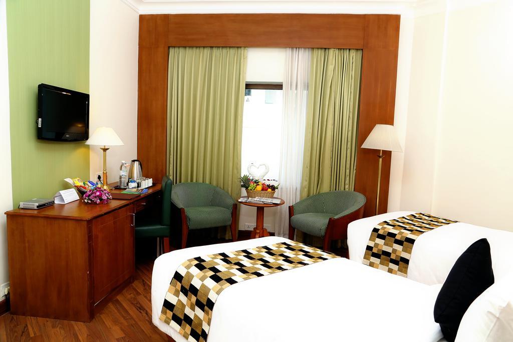 Gokulam Park Hotel