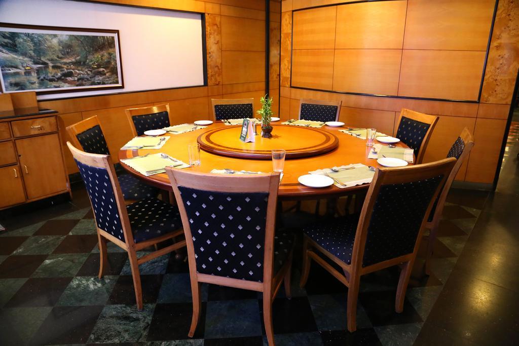 Gokulam Park Hotel