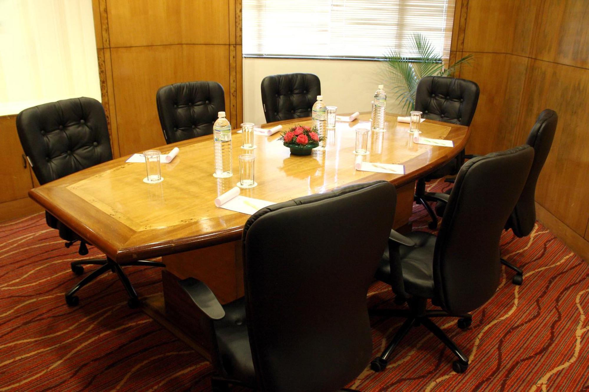 Hotel Gokulam Park