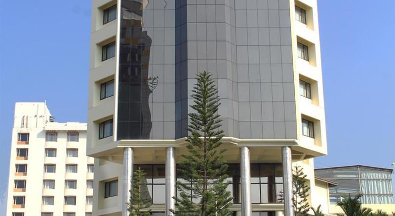 Hotel Gokulam Park Kochi