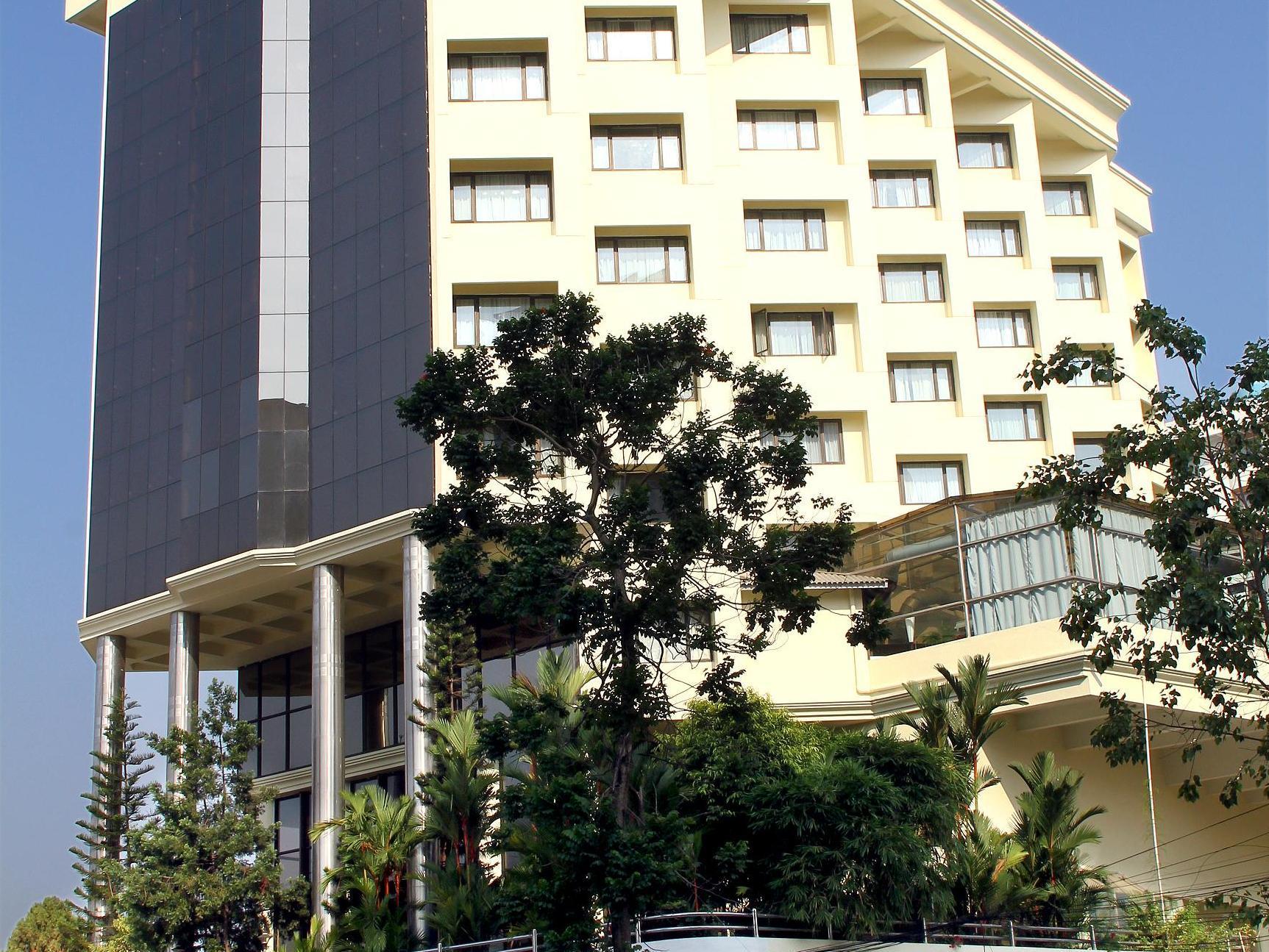 Gokulam Park Hotel 3*
